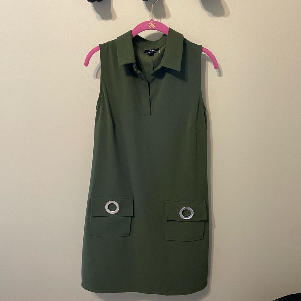 Olive sleeveless dress with front pockets